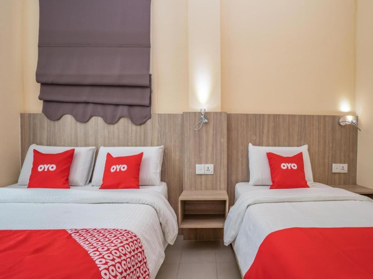 Hotel The Island Pekan Pangkor ภายนอก รูปภาพ